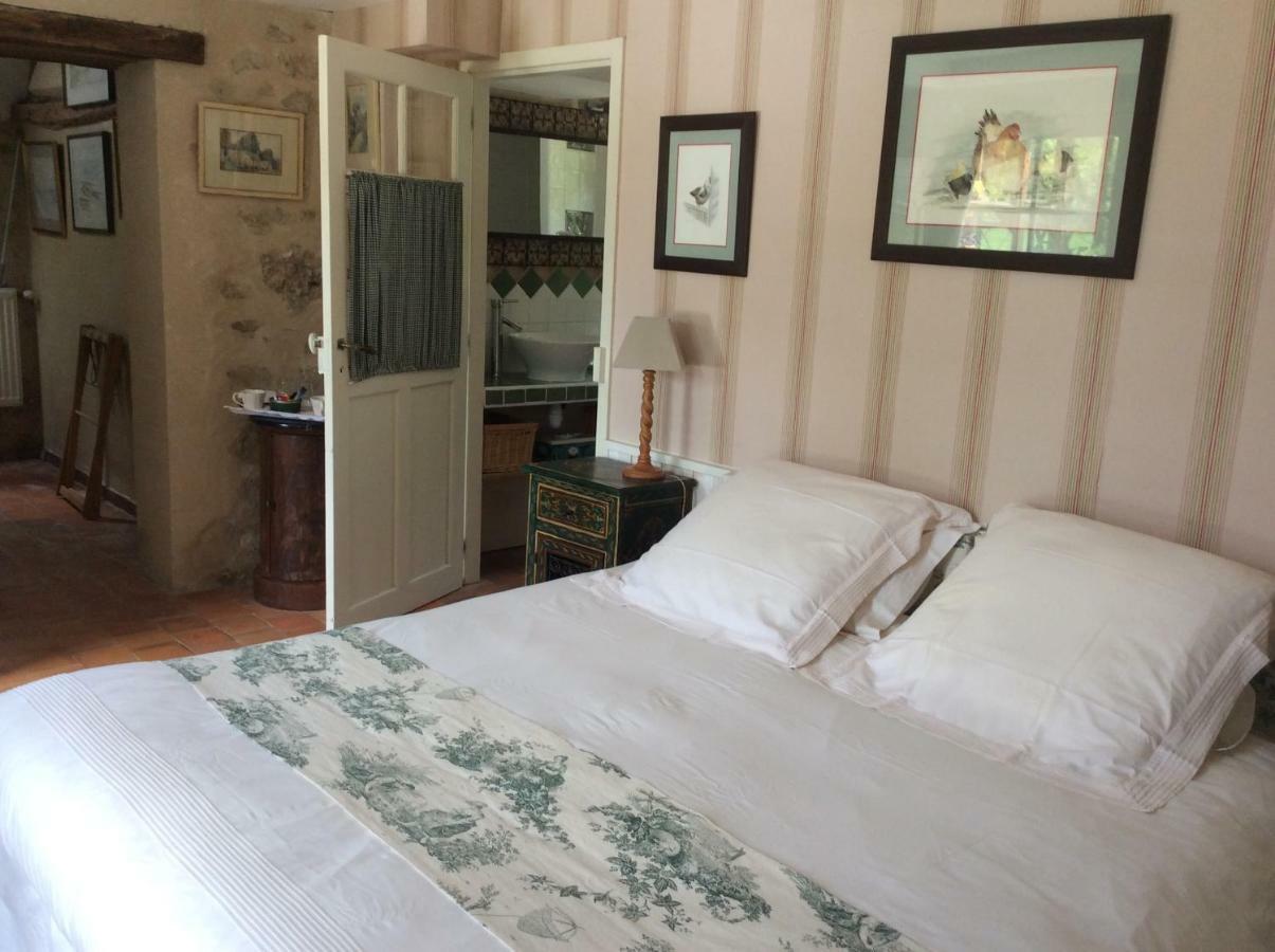 Les Sapins Hotell Vitry-aux-Loges Eksteriør bilde